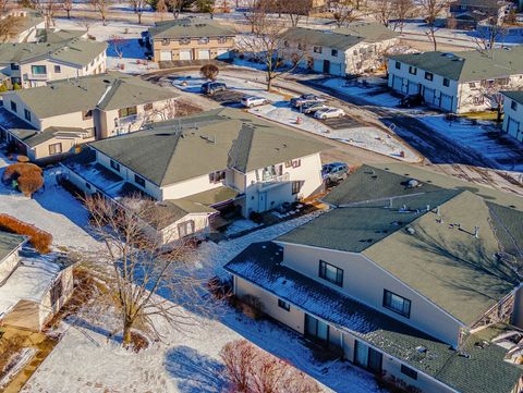 Tiny photo for 159 Chatham Court #B, Bloomingdale, IL 60108 (MLS # 12552411)