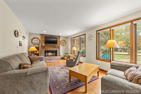 Tiny photo for 28W569 Warrenville Road, Warrenville, IL 60555 (MLS # 12497390)