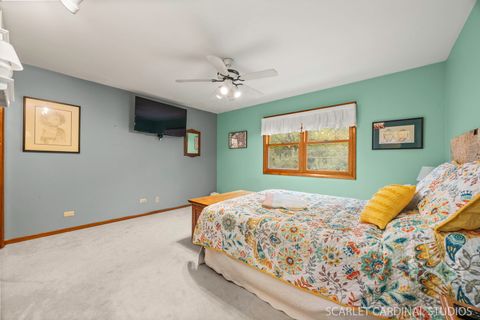 Tiny photo for 28W569 Warrenville Road, Warrenville, IL 60555 (MLS # 12497390)