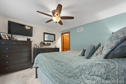 Tiny photo for 28W569 Warrenville Road, Warrenville, IL 60555 (MLS # 12497390)