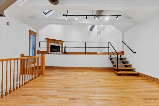 2239 N Clybourn Avenue 2