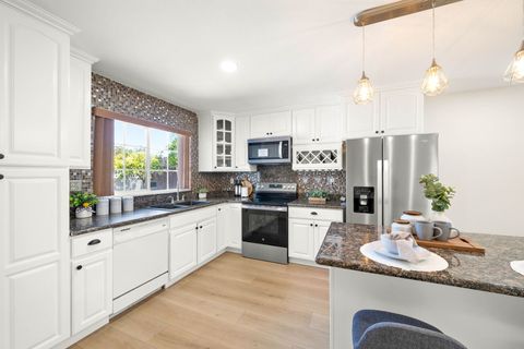 Tiny photo for 3133 Sugar Beet Way, Union City, CA 94587 (MLS # 12666742)
