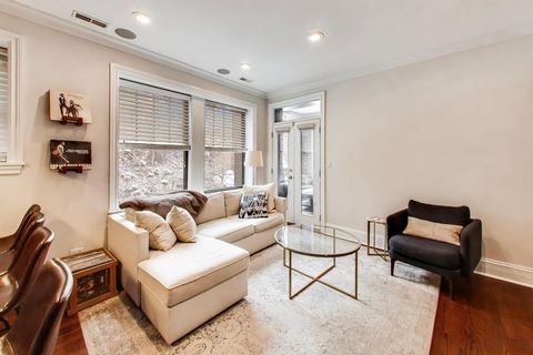 Tiny photo for 2701 N WILTON Avenue #1, Chicago, IL 60614 (MLS # 12610730)
