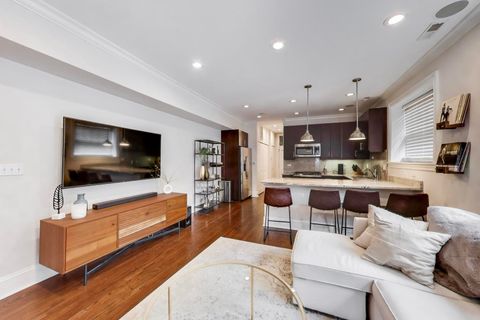 Tiny photo for 2701 N WILTON Avenue #1, Chicago, IL 60614 (MLS # 12610730)