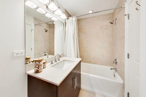 Tiny photo for 2701 N WILTON Avenue #1, Chicago, IL 60614 (MLS # 12610730)