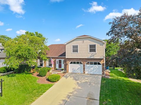 Photo of 140 Amherst Drive, Bartlett, IL 60103 (MLS # 12431127)