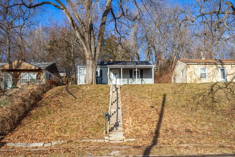 Tiny photo for 3128 Indian Road, Davenport, IA 52802 (MLS # 12549453)