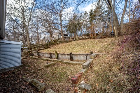 Tiny photo for 3128 Indian Road, Davenport, IA 52802 (MLS # 12549453)