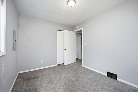 Tiny photo for 3128 Indian Road, Davenport, IA 52802 (MLS # 12549453)