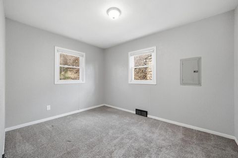 Tiny photo for 3128 Indian Road, Davenport, IA 52802 (MLS # 12549453)