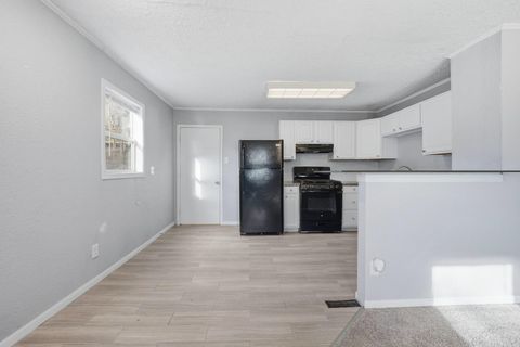 Tiny photo for 3128 Indian Road, Davenport, IA 52802 (MLS # 12549453)