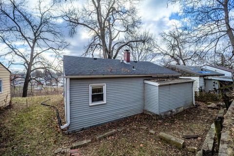 Tiny photo for 3128 Indian Road, Davenport, IA 52802 (MLS # 12549453)