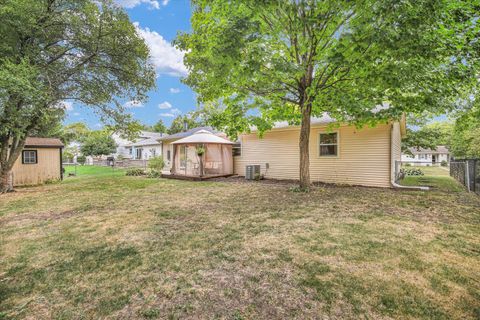 Tiny photo for 1904 Scottsdale Drive, Champaign, IL 61821 (MLS # 12467178)