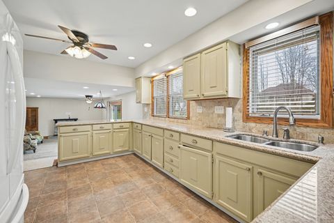 Tiny photo for Naperville, IL 60565 (MLS # 12601339)