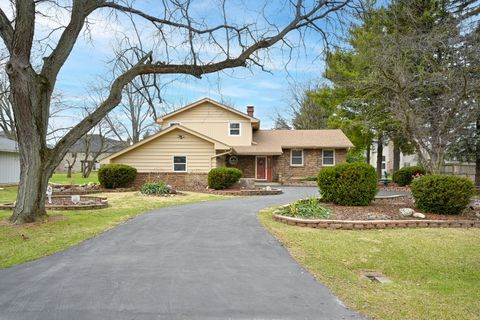 Tiny photo for Naperville, IL 60565 (MLS # 12601339)