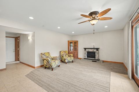 Tiny photo for Naperville, IL 60565 (MLS # 12601339)