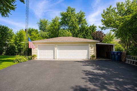 Tiny photo for 3006 S ELDER Lane, Holiday Hills, IL 60051 (MLS # 12689296)