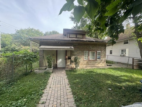 Photo of 308 Superior Street, Aurora, IL 60505 (MLS # 12753813)