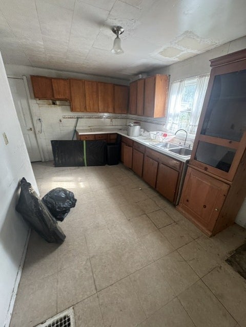 Tiny photo for 308 Superior Street, Aurora, IL 60505 (MLS # 12753813)