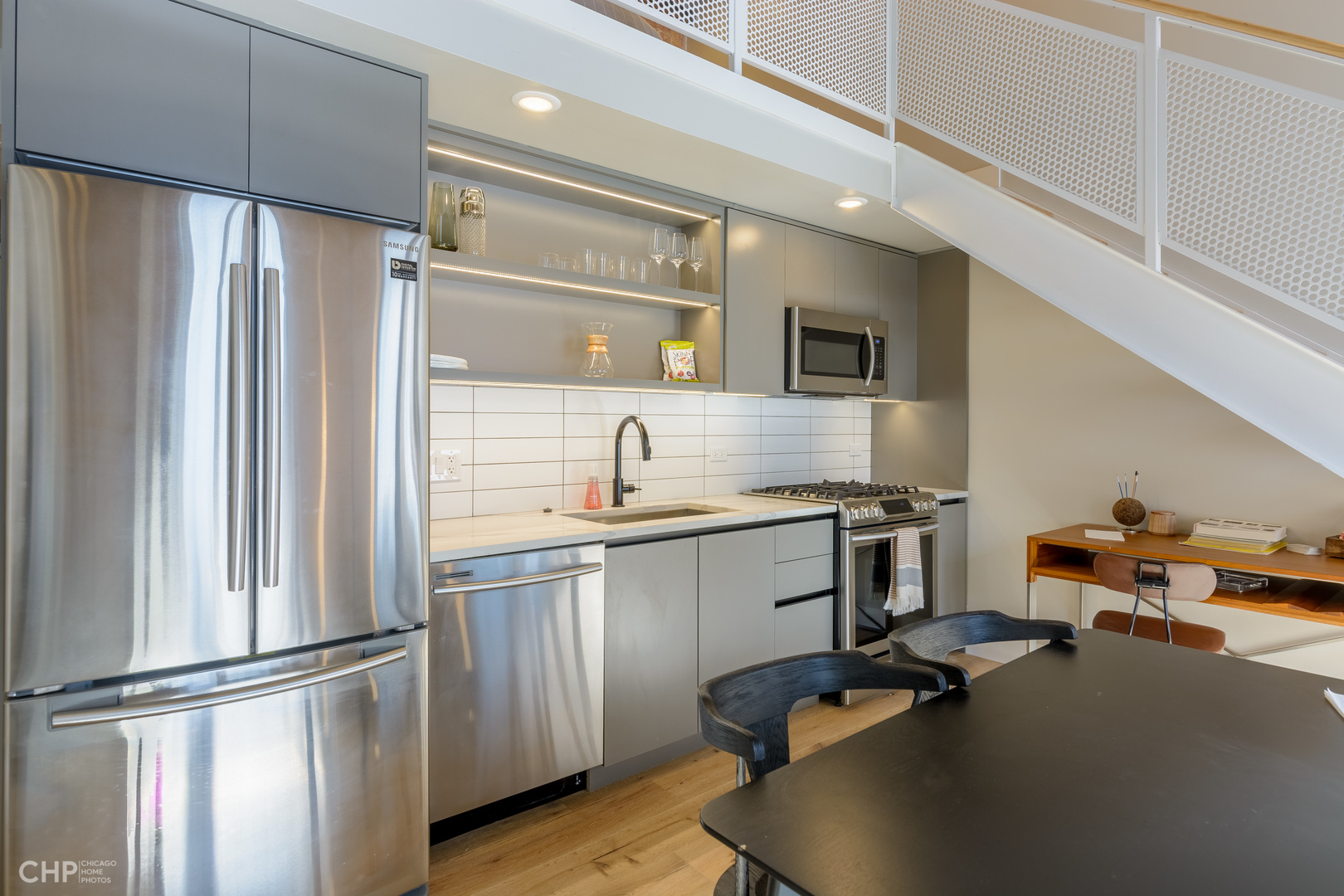 729 N Sangamon Street 412