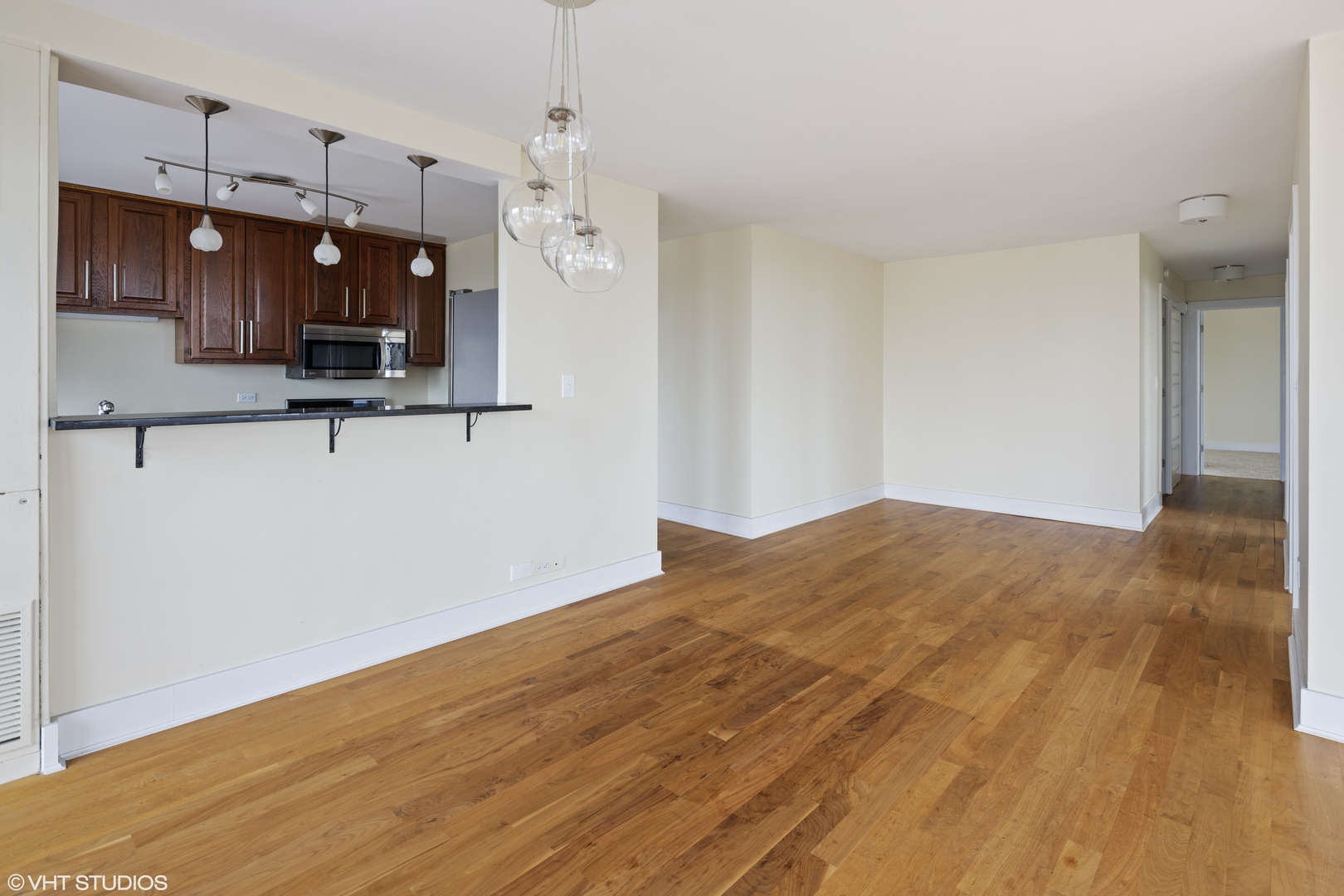 1660 N LaSalle Drive 2701-03