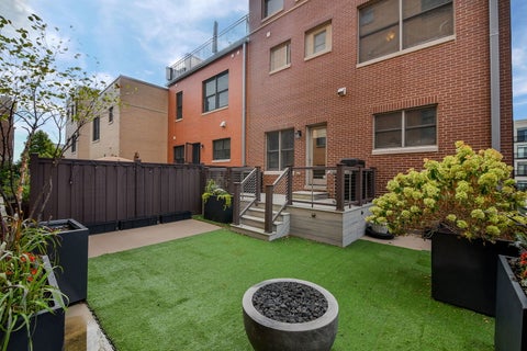 Tiny photo for 460 Pennsylvania Avenue #A, Glen Ellyn, IL 60137 (MLS # 12764215)