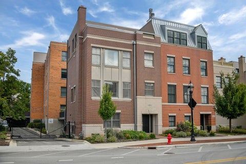 Tiny photo for 460 Pennsylvania Avenue #A, Glen Ellyn, IL 60137 (MLS # 12764215)