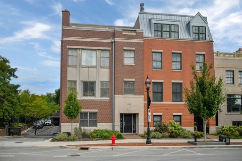 Photo of 460 Pennsylvania Avenue #A, Glen Ellyn, IL 60137 (MLS # 12764215)