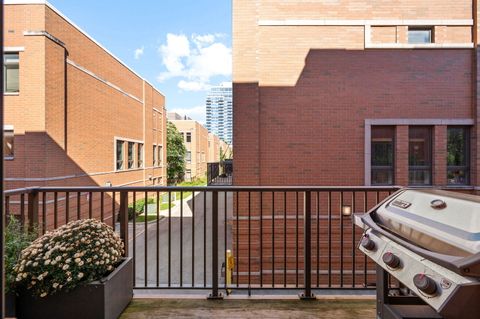 Tiny photo for 232 E 18th Street, Chicago, IL 60616 (MLS # 12517146)