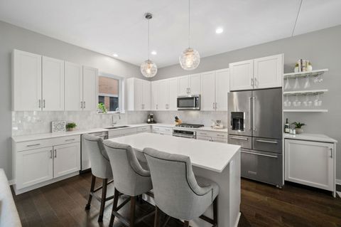 Tiny photo for 232 E 18th Street, Chicago, IL 60616 (MLS # 12517146)