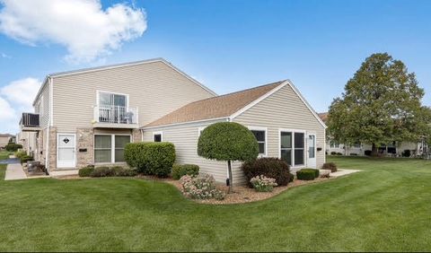 Photo of 7732 159th Place, Tinley Park, IL 60477 (MLS # 12559855)