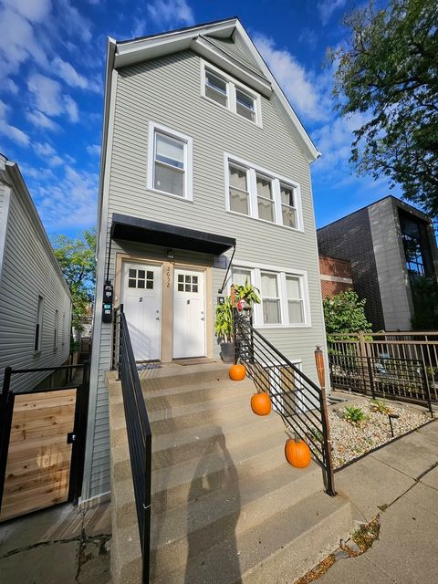 2652 N Marshfield Avenue 2F Chicago IL 60614
