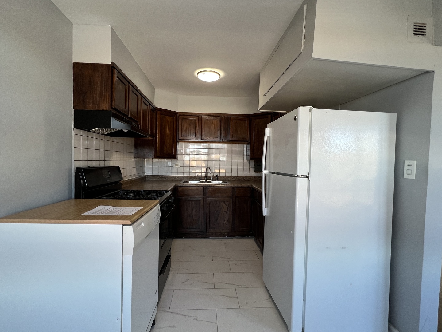 5335 N CALIFORNIA Avenue 504