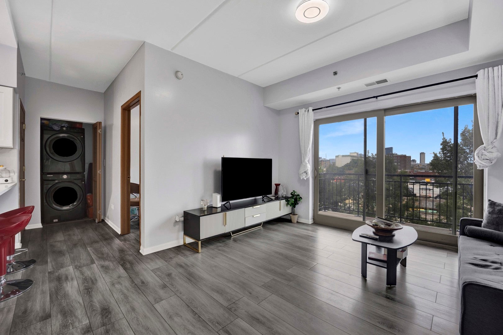 2322 S Canal Street 411