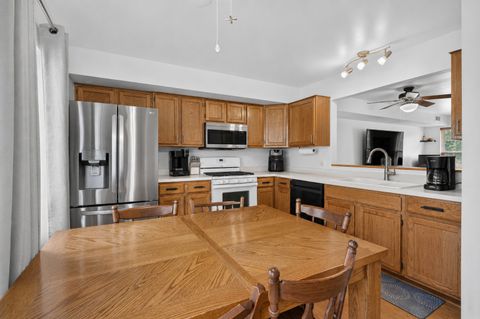 Tiny photo for 2112 Jasmine Drive, Crest Hill, IL 60403 (MLS # 12674021)