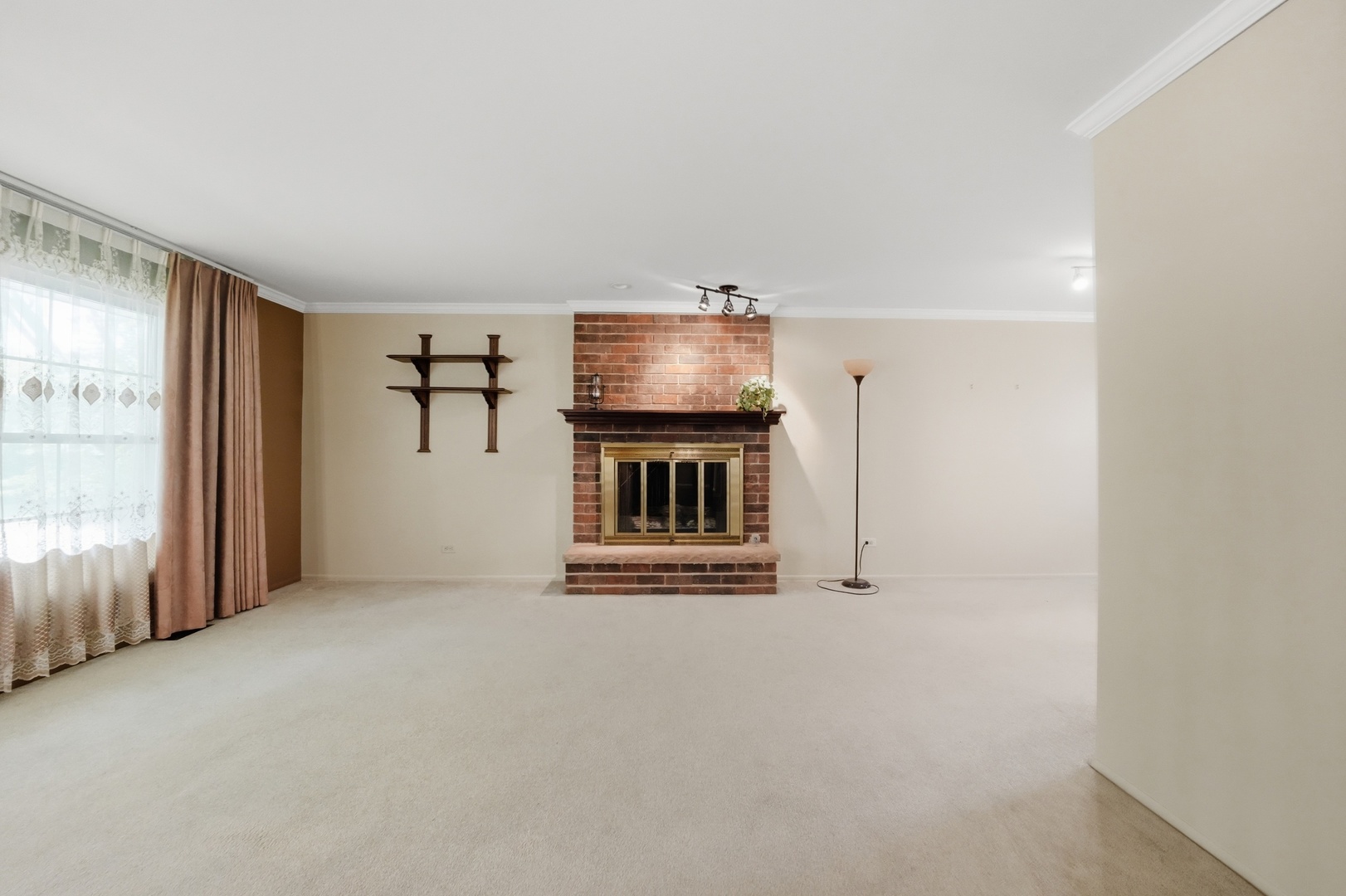 Properties 3 516 Janine Lane