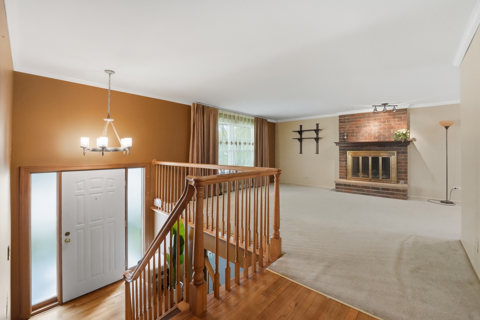 Properties 2 516 Janine Lane