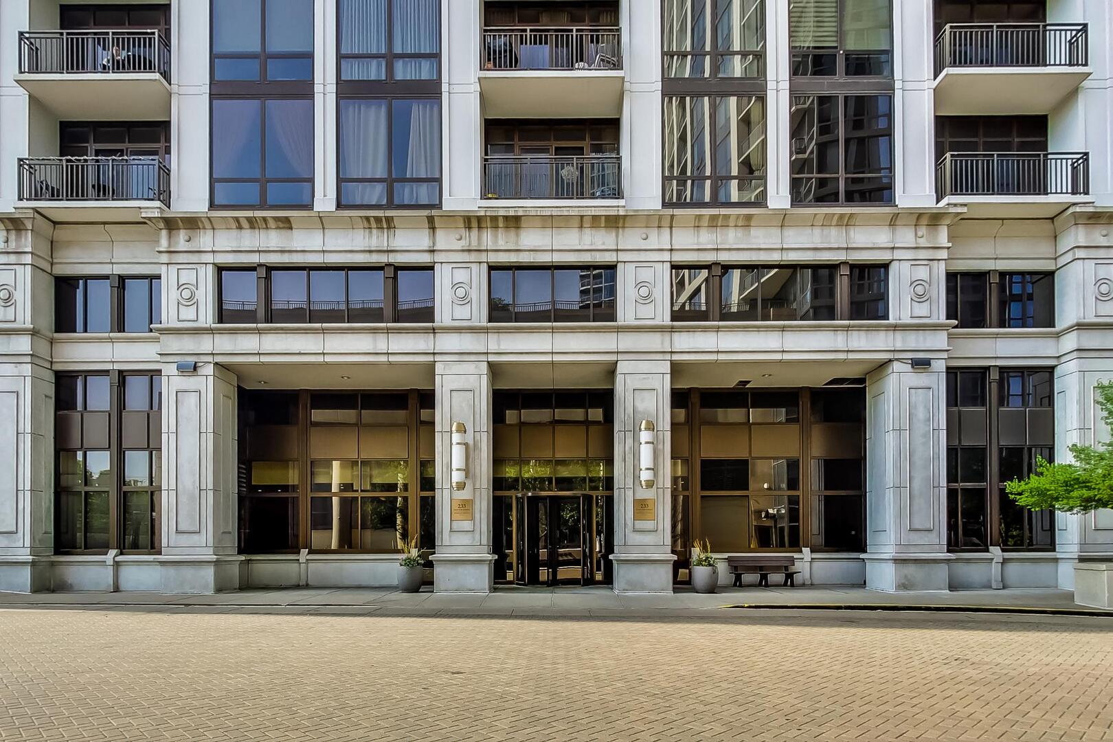 233 E 13th Street 2510