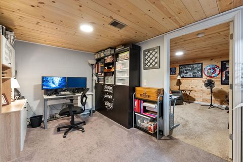 Tiny photo for 801 S Mississippi Street, BlueGrass, IA 52726 (MLS # 100000032)