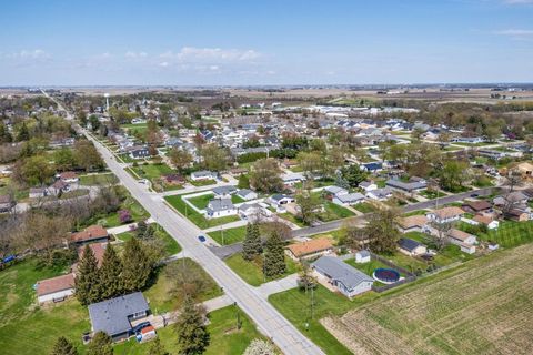 Tiny photo for 801 S Mississippi Street, BlueGrass, IA 52726 (MLS # 100000032)