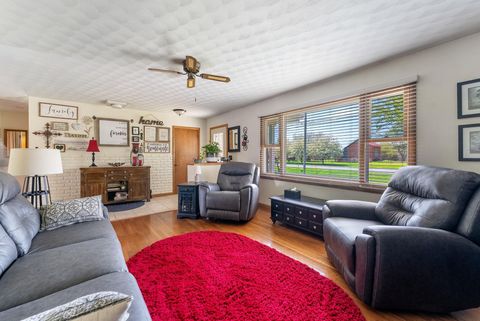 Tiny photo for 801 S Mississippi Street, BlueGrass, IA 52726 (MLS # 100000032)