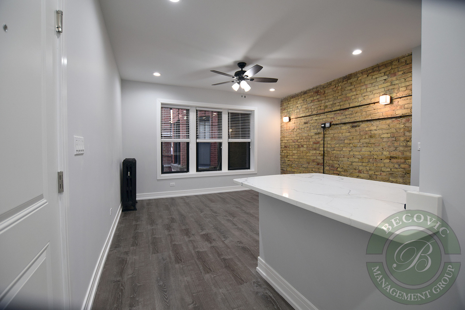 6111 N Winthrop Avenue 3