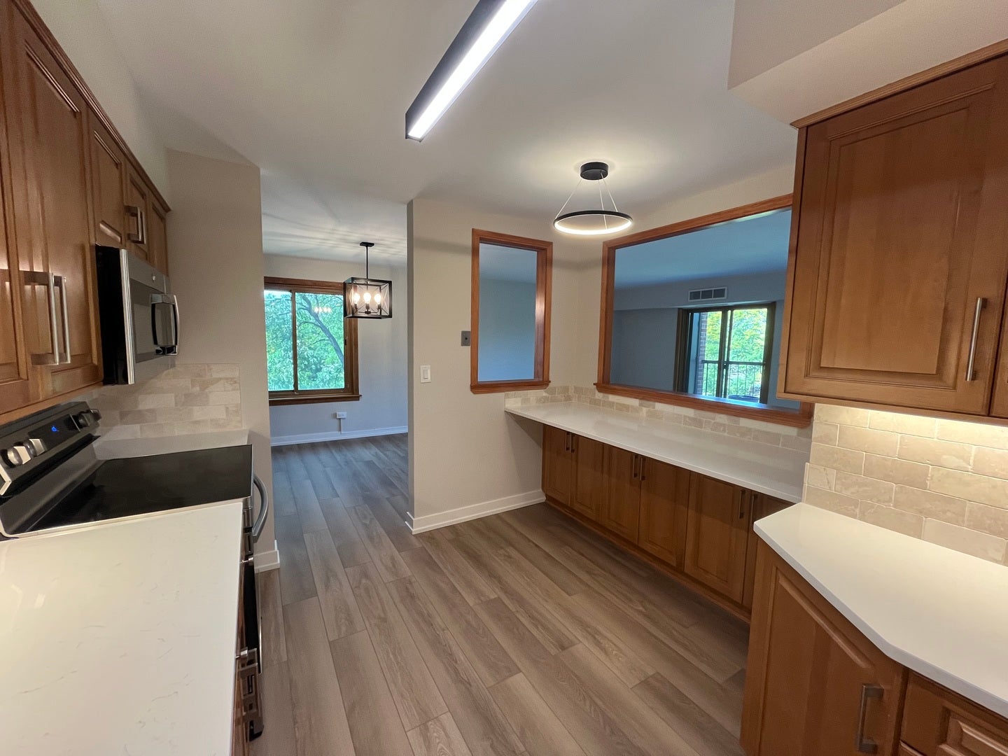 1615 E Central Road 422-C
