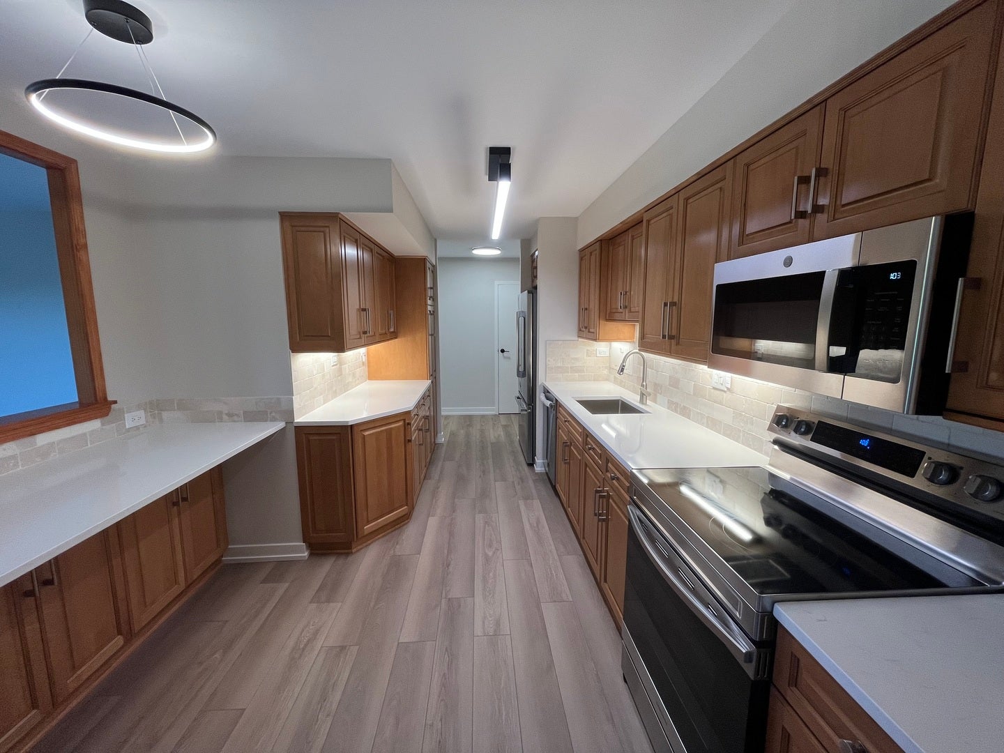 1615 E Central Road 422-C