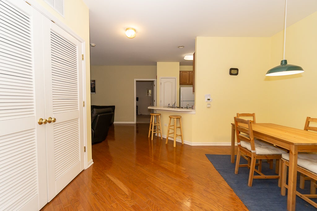 1291 W Lake Street 103