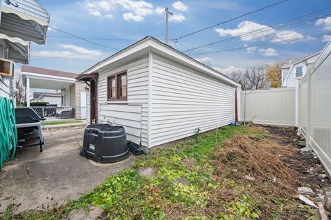 Tiny photo for 3316 N Paris Avenue, Chicago, IL 60634 (MLS # 12524833)