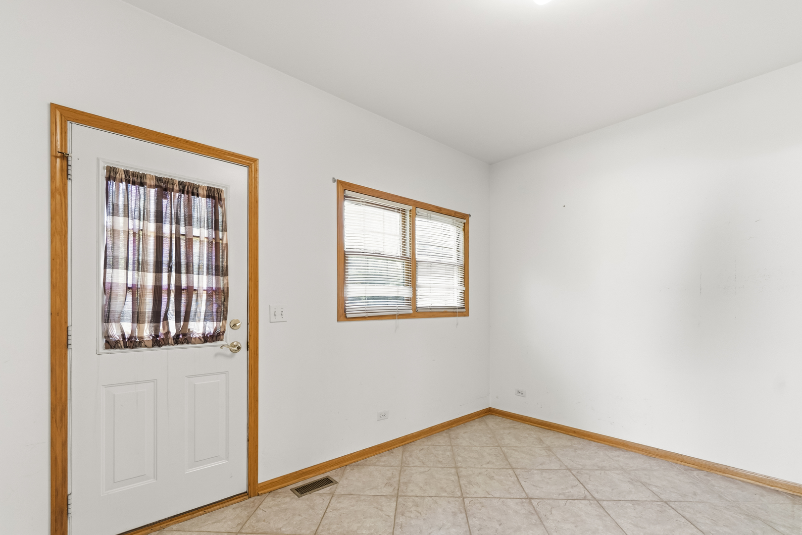 546 N 4th Avenue