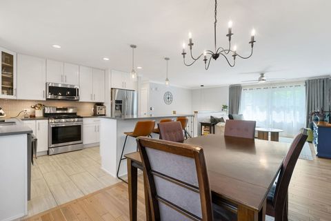 Tiny photo for 138 S Berteau Avenue, Bartlett, IL 60103 (MLS # 12700112)