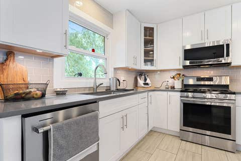 Tiny photo for 138 S Berteau Avenue, Bartlett, IL 60103 (MLS # 12700112)