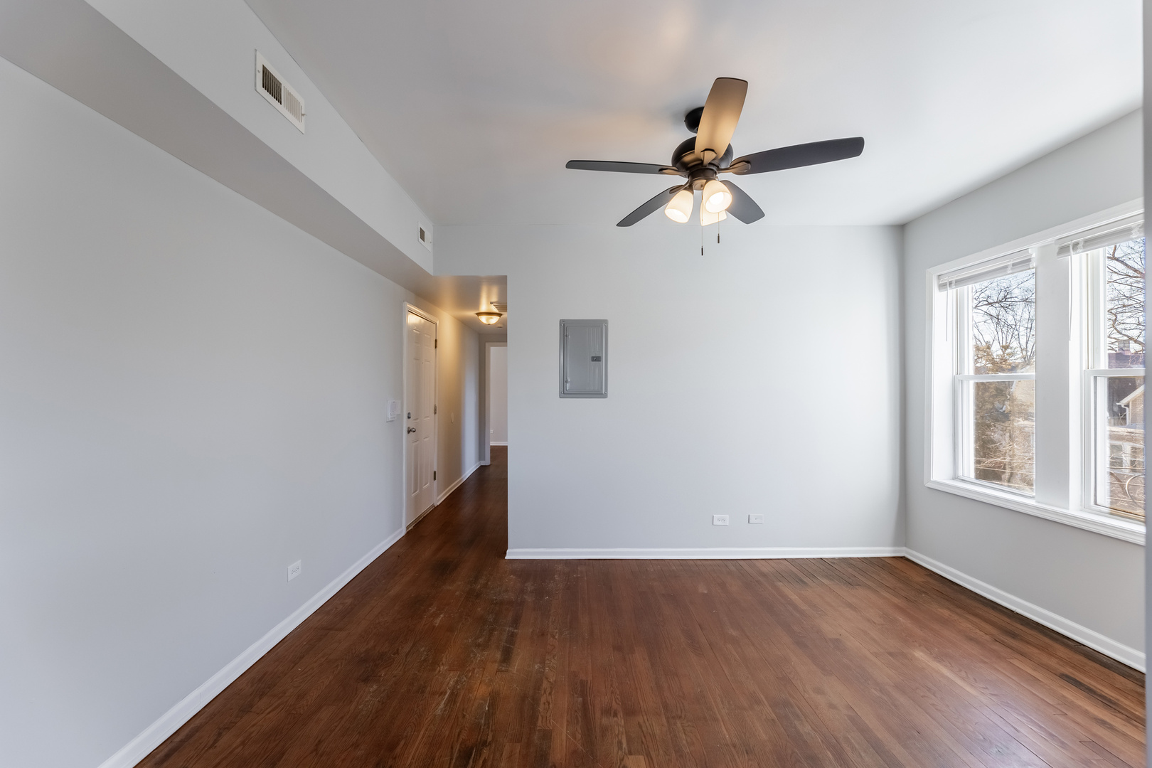 7626 S Drexel Avenue 3E